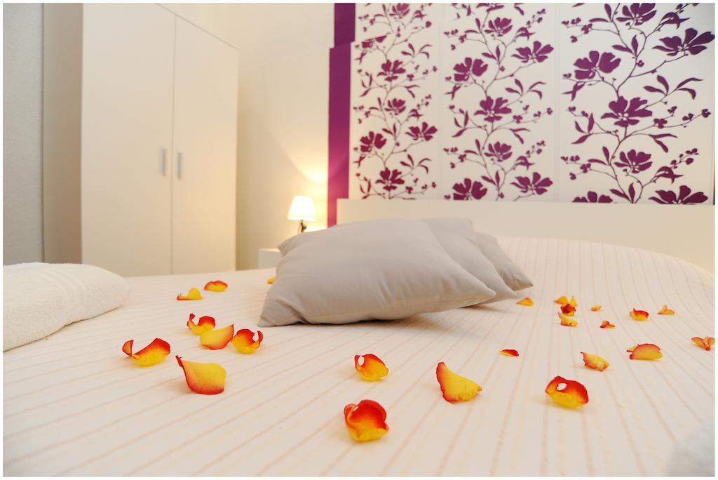 Guest House D&G -I Apartment & Room Zara Esterno foto